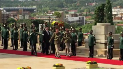 Jinping e Zuma se reúnem antes da cúpula dos BRICS
