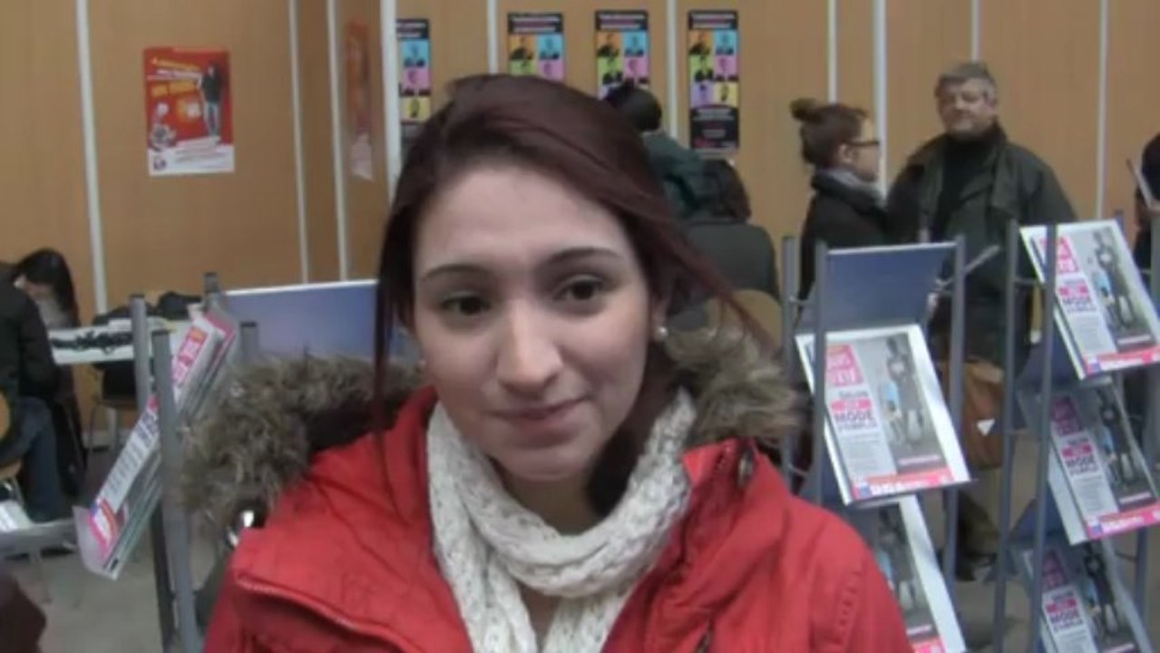 Journées Jobs d'Eté : Ana Maria à la recherche d'un job d'hôtesse ou dans la restauration