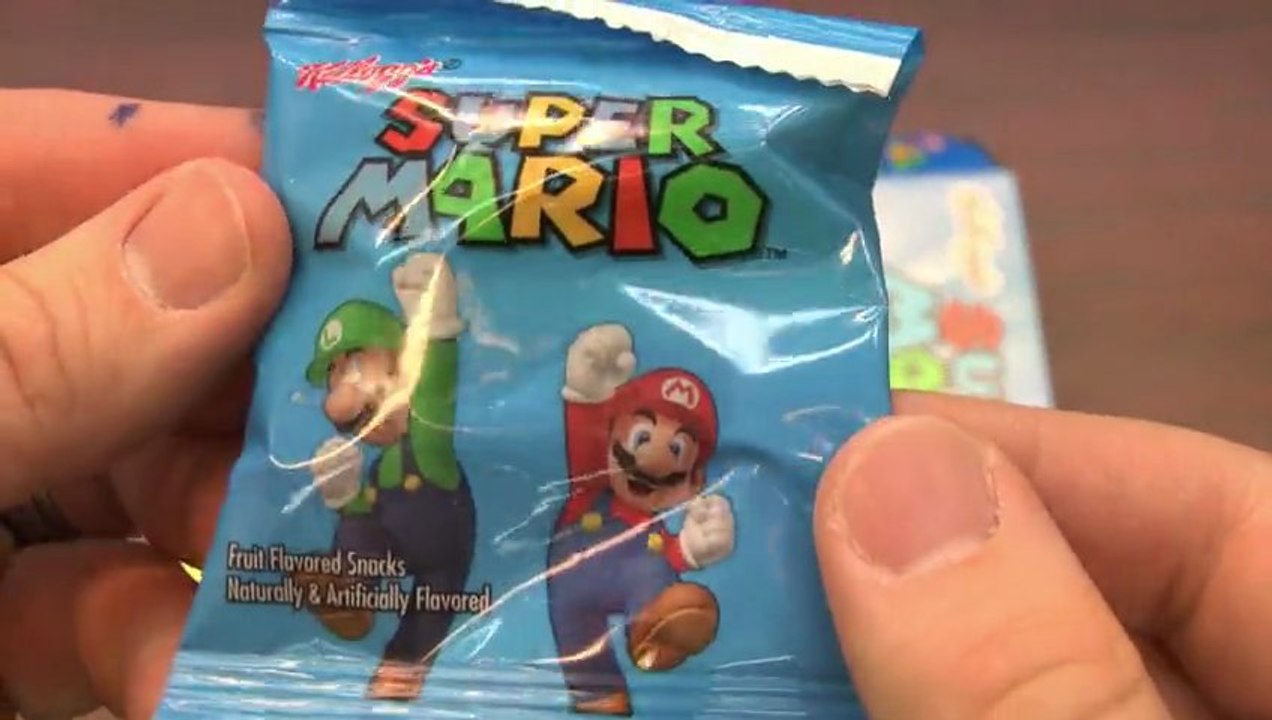 Classic Game Room - SUPER MARIO FRUIT SNACKS review