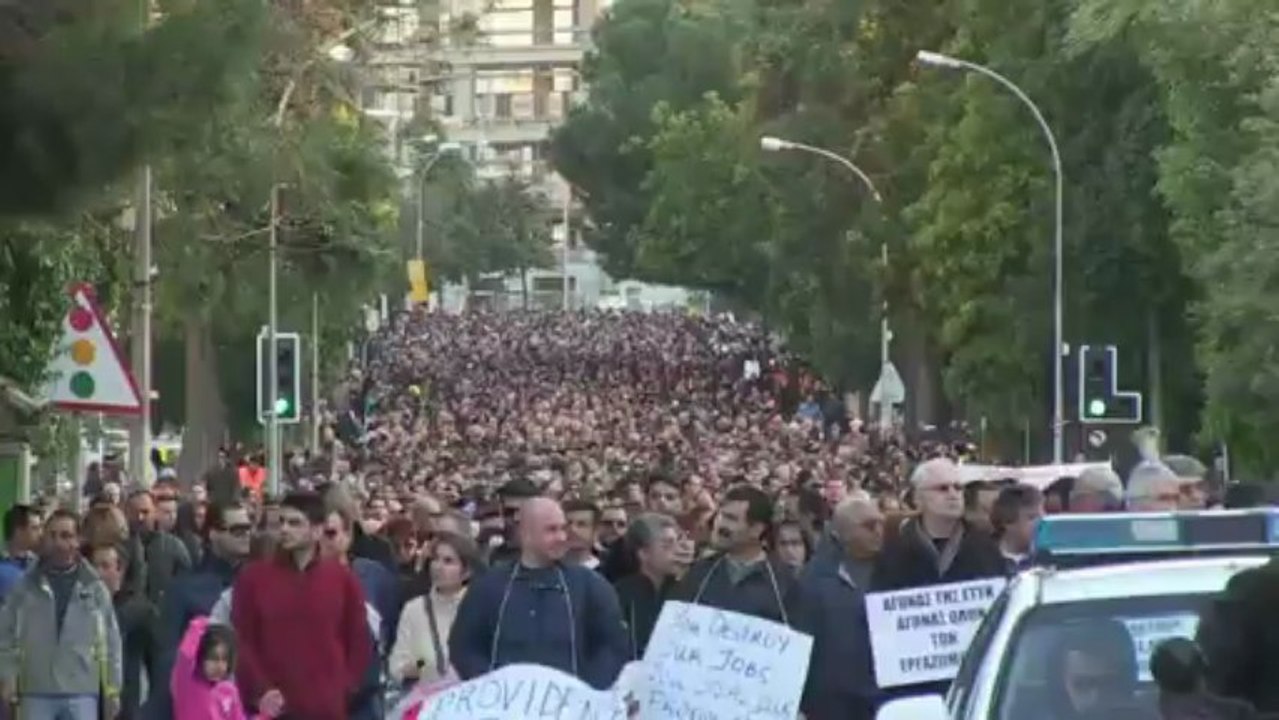 Hold Up à Chypre_Etouffer les PME et à Ecraser la Classe Moyenne_La Marche Irresistible de L'Esclavage Moderne ou Nouvel Ordre Mondial