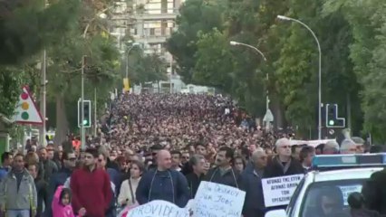 Hold Up à Chypre_Etouffer les PME et à Ecraser la Classe Moyenne_La Marche Irresistible de L'Esclavage Moderne ou Nouvel Ordre Mondial