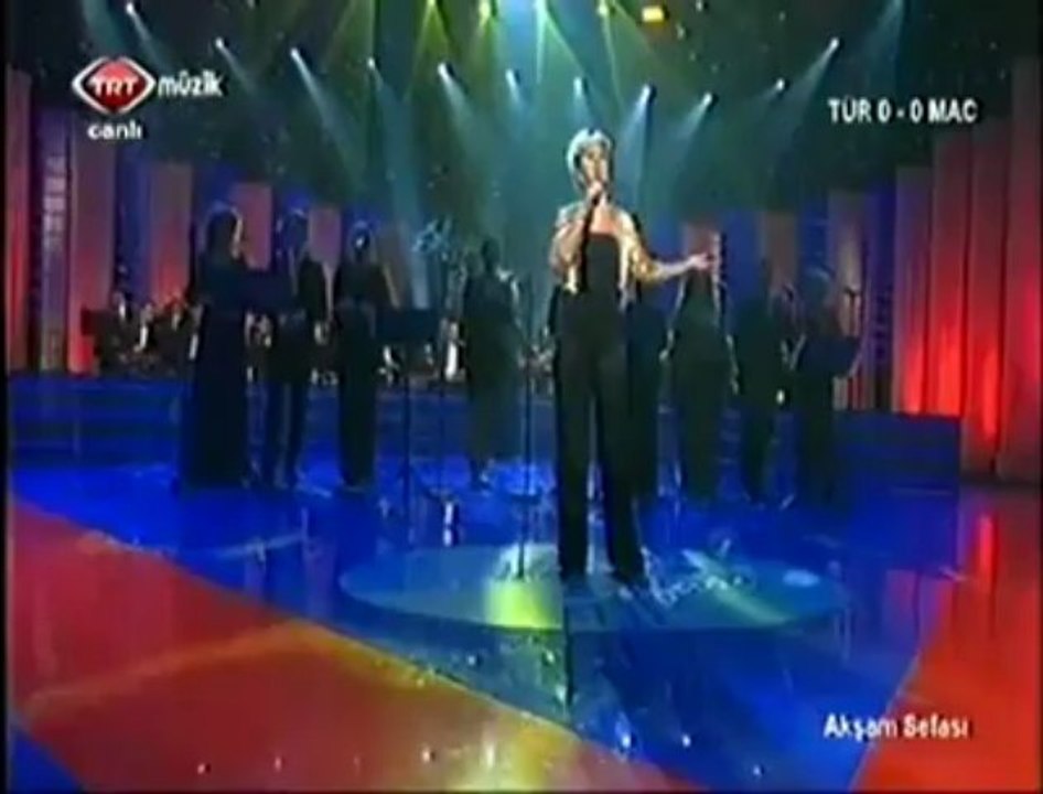 Ayşe Ekiz ~ Bir Tatlı Tebessüm
