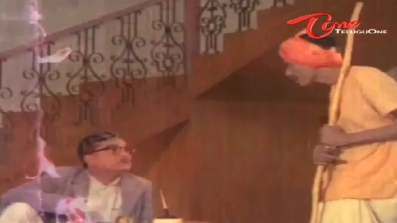 Allu Ramalingaiah Hilarious Dialogues With Poor Farmer