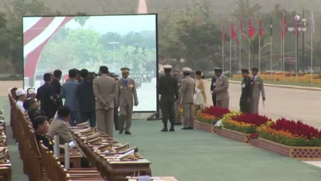 Suu Kyi makes symbolic debut at Myanmar army parade