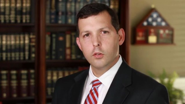 Knoxville DUI Defense Attorney Marcos Garza Answers the Question When to Hire a Attorney?