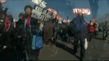 Pro et anti mariage des homos manifestent devant la Cour suprême américaine