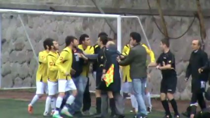 Amatörün Sesi Hakem Hastanelik Oldu