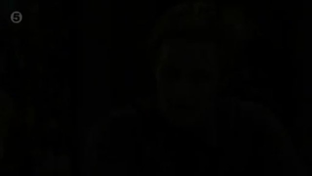 Sheila Canning (Collette Mann) and Paul Robinson (Stefan Dennis) argue on Neighbours