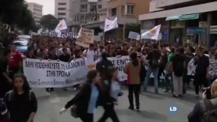 Primera manifestación contra el rescate en Chipre