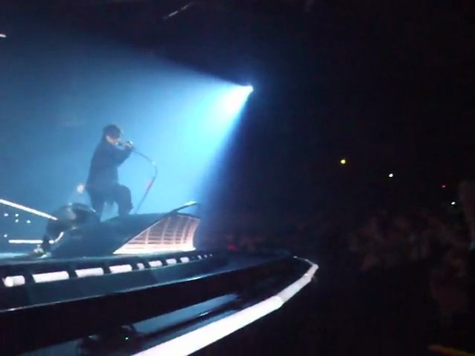 Intro + Black City Parade - Indochine - Le Havre