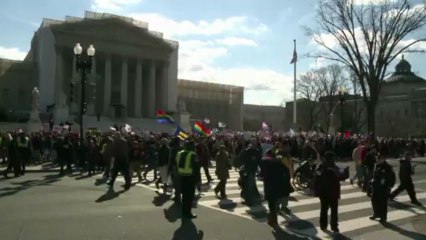 Les partisans du mariage gay manifestent devant la Cour suprême