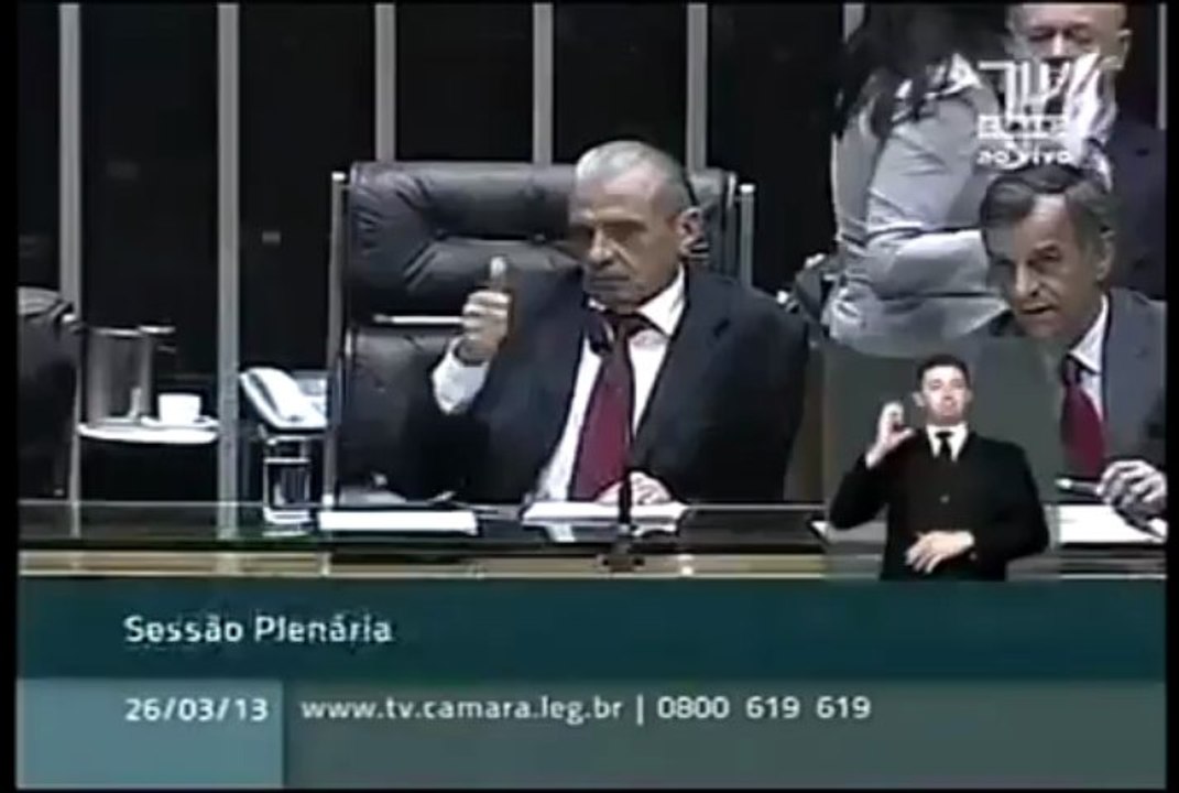 Dep Fed Jean Wyllys detonando Pastor Feliciano RACISTA no Congresso Nacional 03/2013