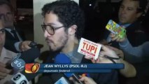 Dep Jean Wyllys fala do video difamatorio do Pr Racista - UOL - 03/2013