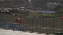 Decenas de inmigrantes saltan la verja de Melilla a plena luz del día