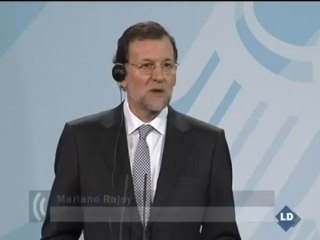 Rajoy no plantea a Merkel modificar el techo del déficit público