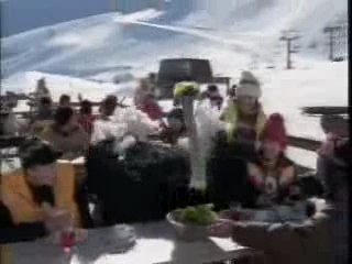 Autruche qui ski