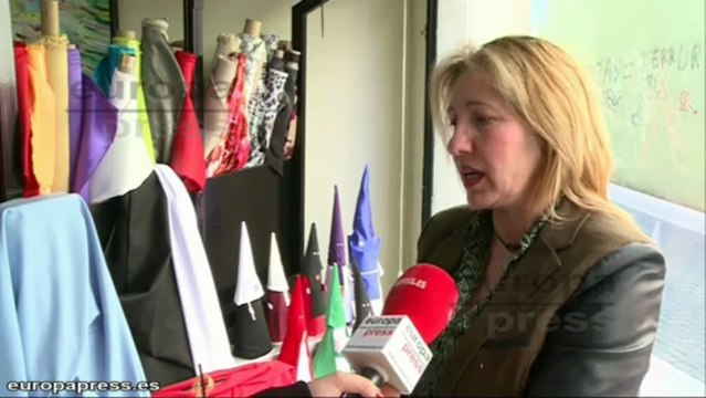 Vende telas de todas las cofradías de Mérida