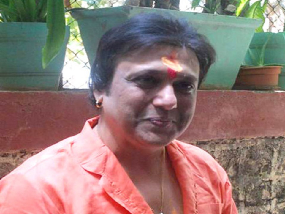 Celebrate Holi In Bollywood Style