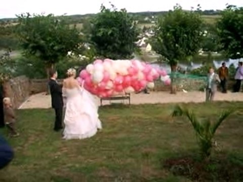 Lâcher de ballons mariage