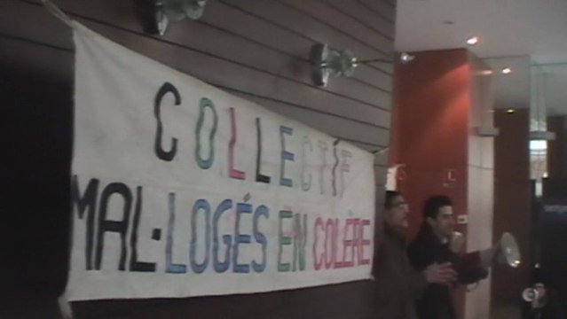 Paris : Les mal-logés ré-occupent la SEMAVIP (featuring Batman et Hulk)