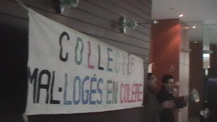 Paris : Les mal-logés ré-occupent la SEMAVIP (featuring Batman et Hulk)