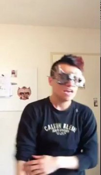 White Boy clash Cyril Hanouna Gangsta