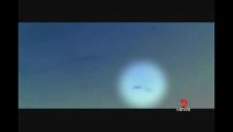 EMPRESARIA AUSTRALIANA DIZ TER GRAVADOS UFOS DO SEU QUINTAL
