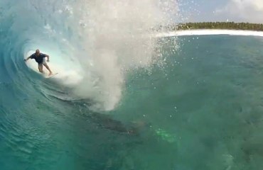 SURFER - Kelly Slaters Secret Atoll - 2012