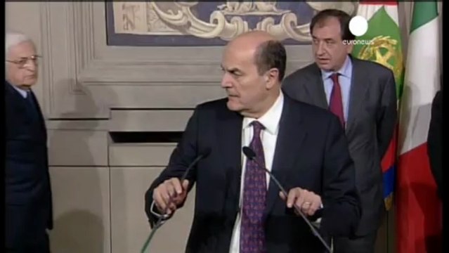 Pier Luigi Bersani getta la spugna. L'Italia non ha...