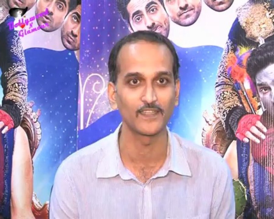 Interaction of the cast of ''Nautanki Sala''