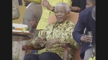 Mandela "responding positively" to treatment