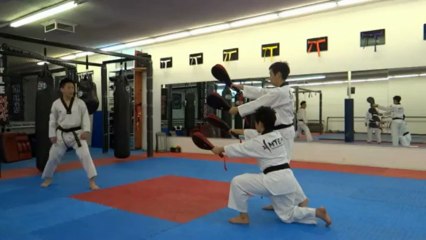 Amazing Quadruple (720) Round House Kick