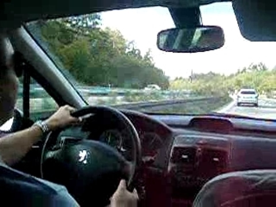 Appuie sur Champignon le pote Arnoo...