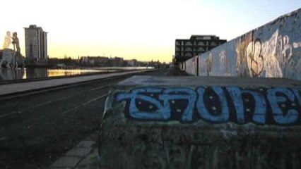 Developers continue work despite Berlin Wall protests