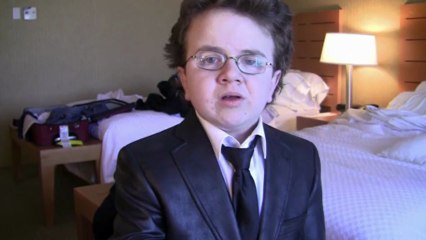 Mirrors (Keenan Cahill) Singing