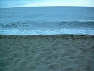 Bord de mer , vagues .. :)