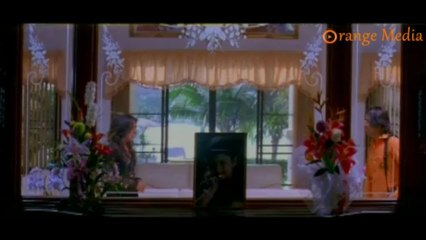 First Kiss Scene From Mogudu Pellam O Boy Friend Movie