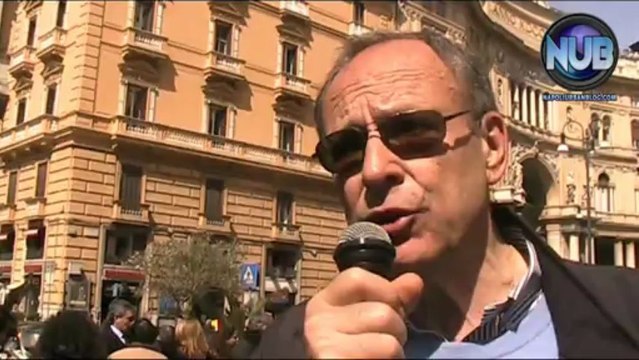 Crollo Chiaia: ancora disagi per gli sfollati