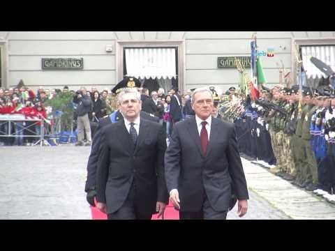 Napoli - I 90 anni dell'Aeronautica in Piazza Plebiscito (28.03.13)