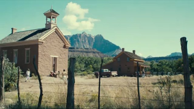 ELECTRICK CHILDREN - bande annonce officielle [sortie le 26 juin]