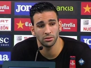 Adil Rami: "Cuidado con preguntar por árbitros, no quiero pagar 1500 euros"