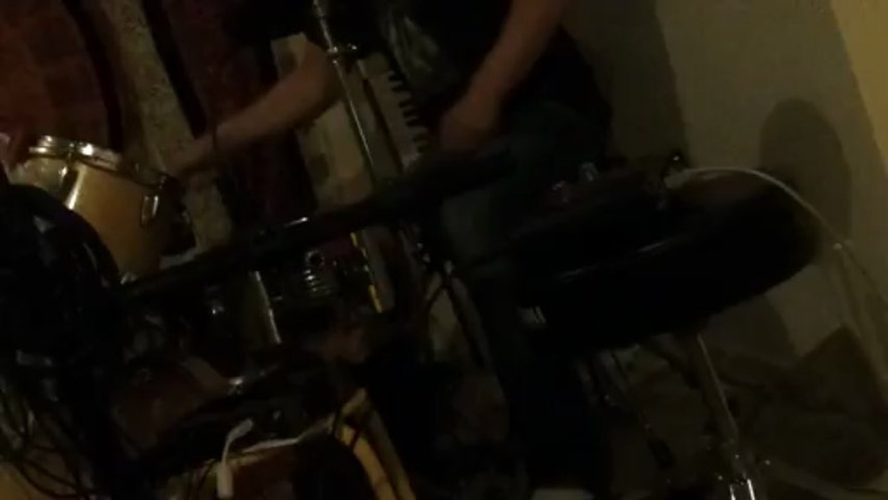 Kaki King (feat. Rom Snare)