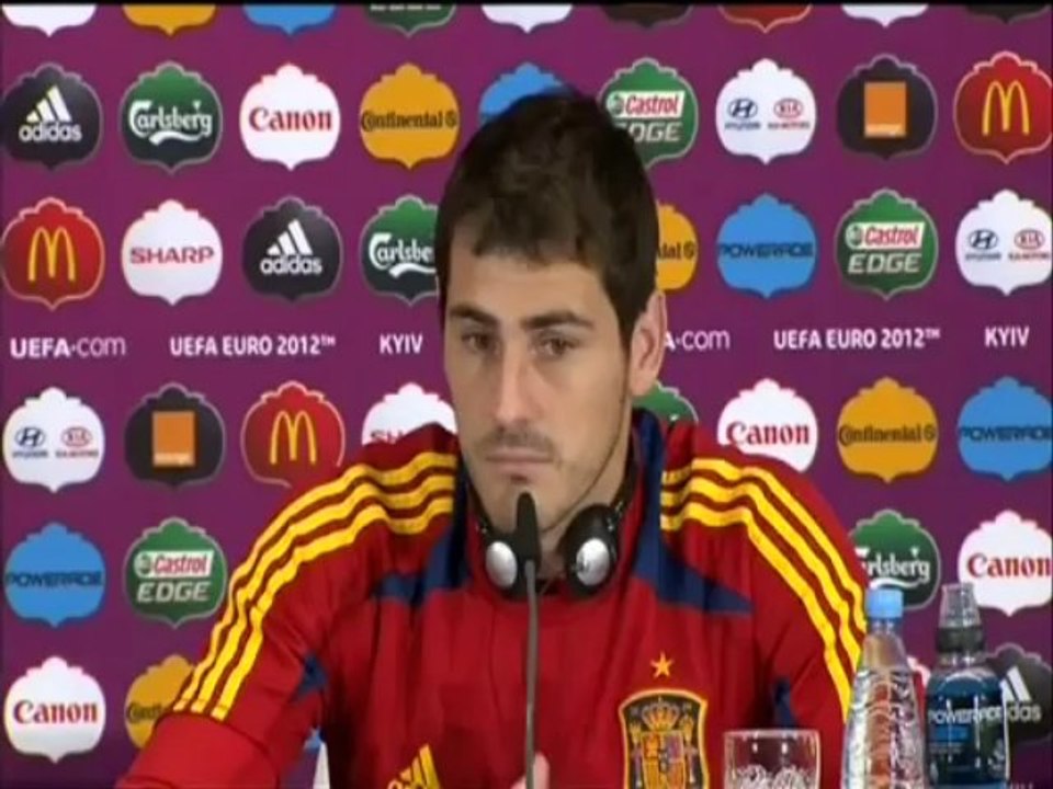 Iker Casillas y Xavi Hernández:"Queremos seguir...