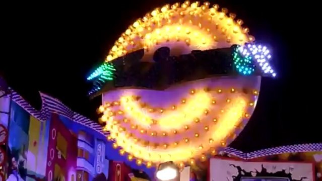 Flipper pontchateau 2013 (Page Facebook Fête foraine en couleur)