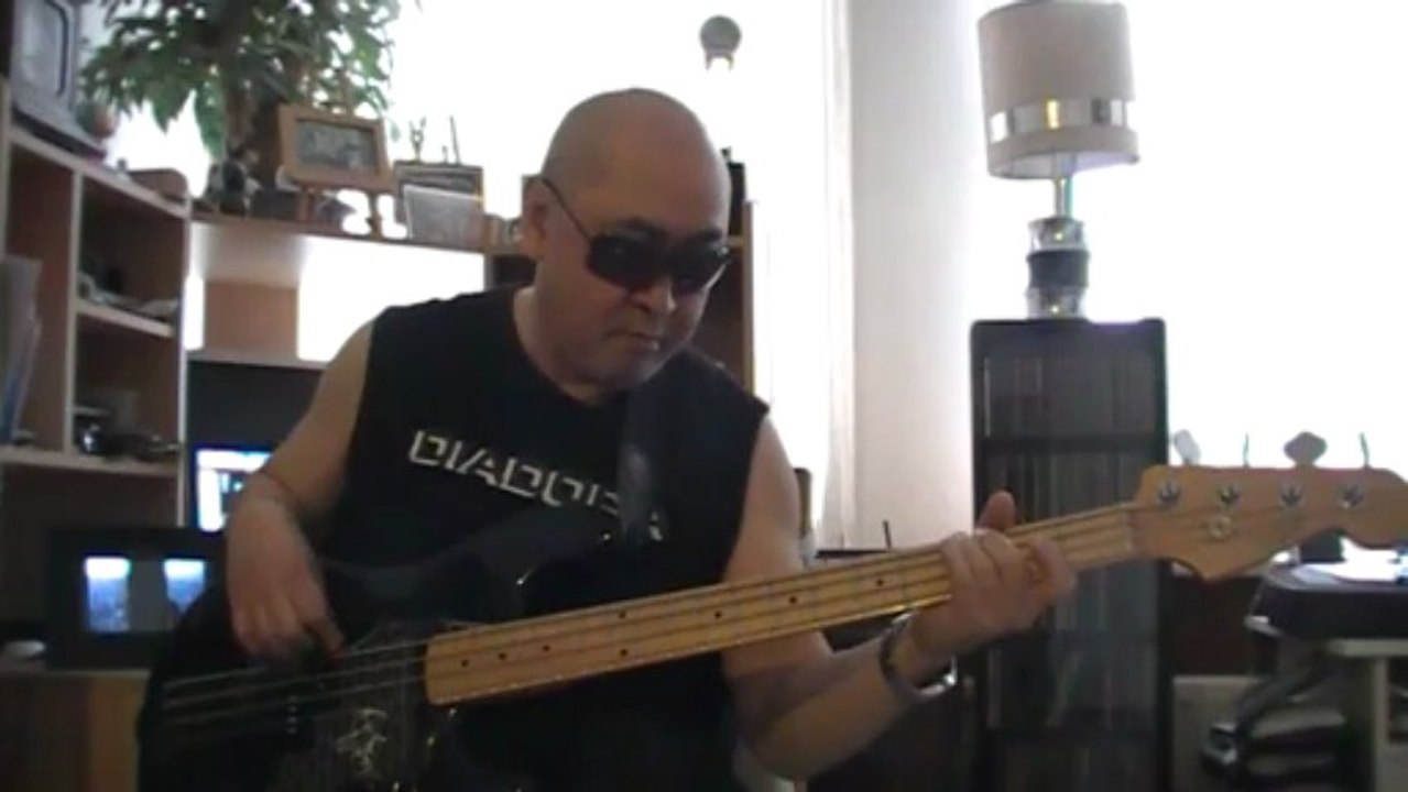 She's not there Santana bass cover Bob Roha