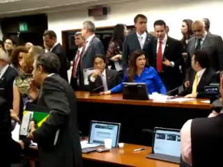 Barraco Pancadaria 1º Dia CDHM do Dep Pr Feliciano Racista Presidente 03/2013