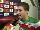 Los jugadores del Athletic de Bilbao, satisfechos por el partido