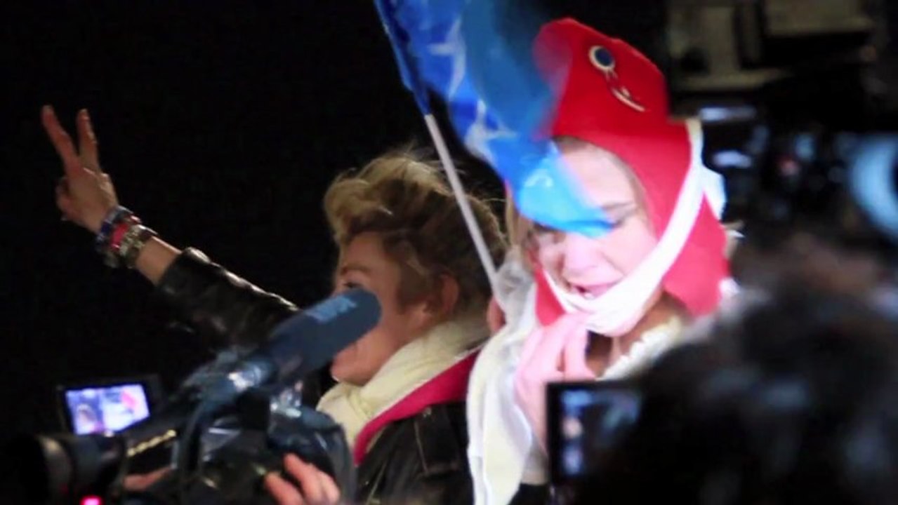 Frigide Barjot devant France Télévisions le 28 03 13