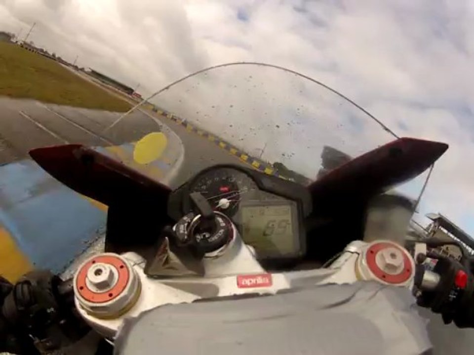 Circuit du Mans Mars 2013 avec la FFM Rsv4 aprc