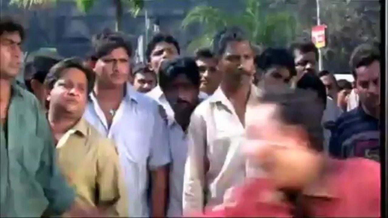 aadmi scene 10